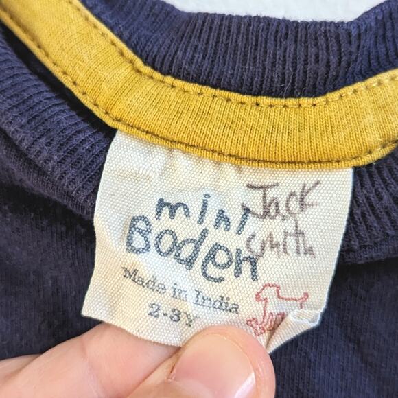 Mini Boden T-Shirt Boys Sz 2-3y Navy Hippo Applique Short Sleeve - Picture 4 of 4
